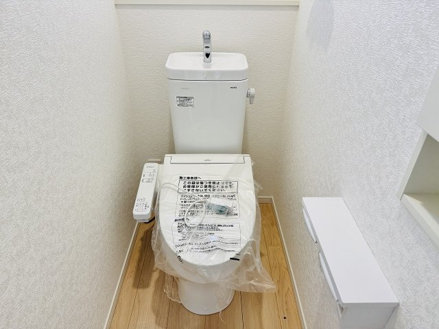 八王子市　元八王子町　新築一戸建て　４６期のトイレ|～暖房温水洗浄機能付きトイレ　冬場は特に嬉しい機能ですね～