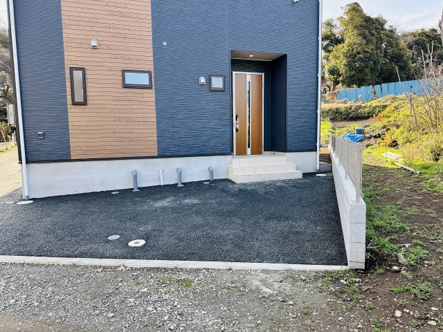 八王子市　元八王子町　新築一戸建て　４６期の駐車場|～2台駐車可能カースペース～