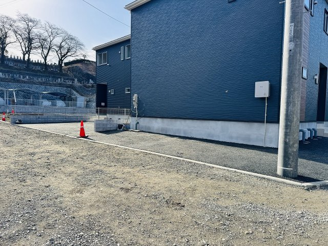 八王子市　元八王子町　新築一戸建て　４６期の駐車場|～2台駐車可能カースペース～