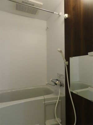 リブリ・小岩の浴室