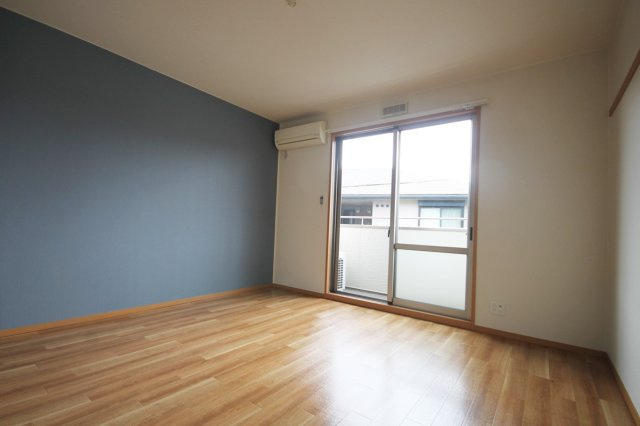 ミリカ・ルブラ2の居間・リビング