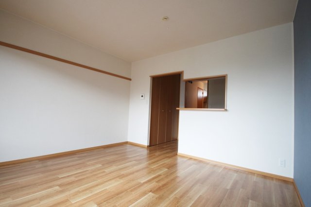 ミリカ・ルブラ2の居間・リビング