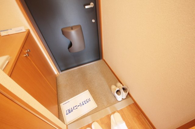 ミリカ・ルブラ2の玄関