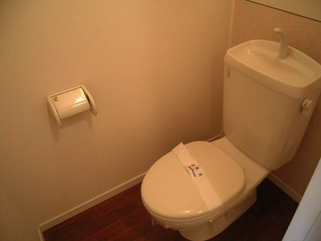 メゾンドフランシスカのトイレ|ゆったりとした空間のトイレです