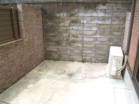 メゾンドフランシスカのバルコニー|お洗濯にも便利なバルコニー付き