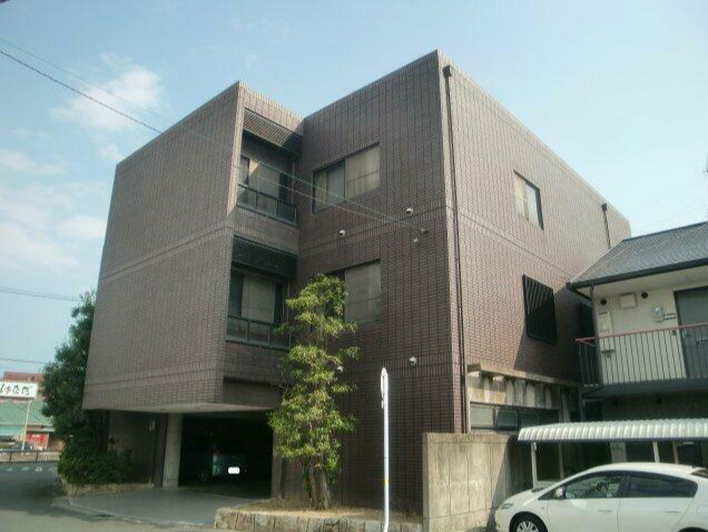 ユトリロつつじが丘 3の外観