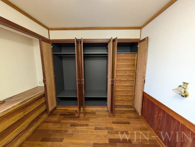 ユトリロつつじが丘 3の収納