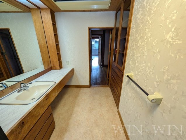 ユトリロつつじが丘 3の洗面所