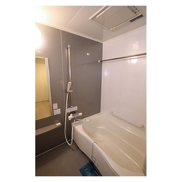 ドゥーエ向島Ⅱの浴室