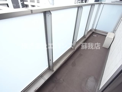【バルコニー】 | メゾンベール | お洗濯にも便利なバルコニー付き