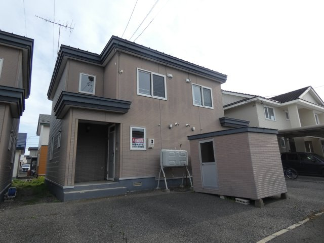 西24南3二戸借家の外観