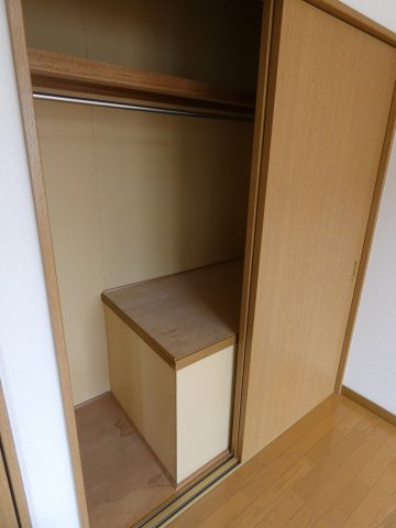 西24南3二戸借家の収納