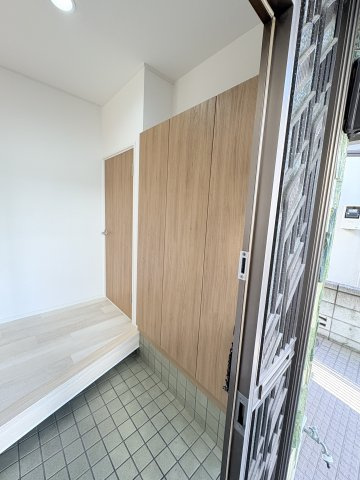 石神井台8丁目戸建の玄関