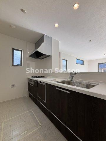 【キッチン】 | 配膳や後片付けがスムーズになるカウンタータイプ♪