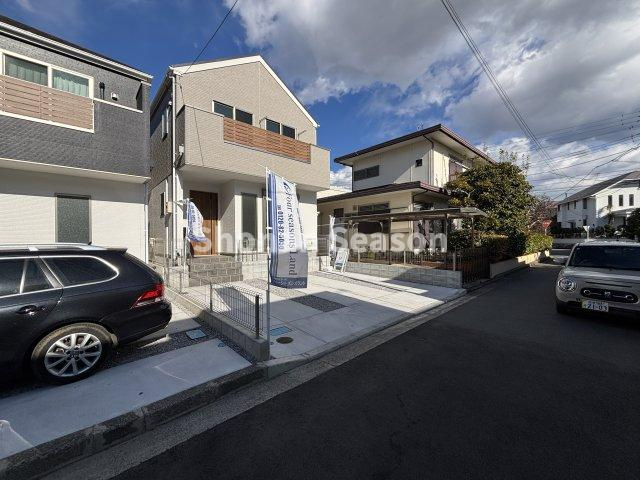 【外観】 | カースぺース並列2台付き！ご夫婦でお車を所有されていても安心です♪