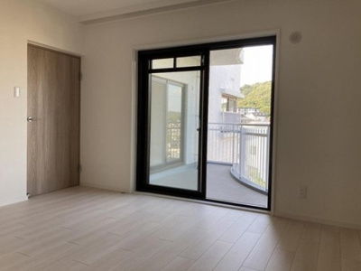 【洋室】 | メゾン越木岩A棟