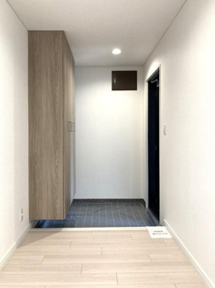 【玄関】 | メゾン越木岩A棟