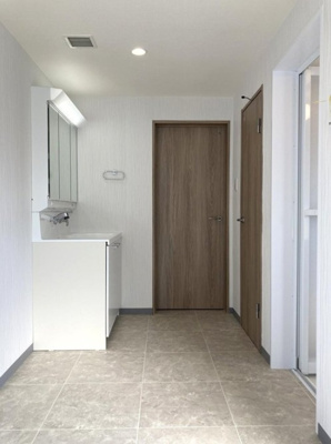 【玄関】 | メゾン越木岩A棟