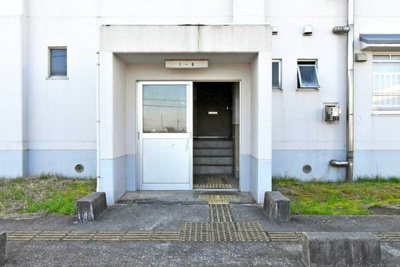 【エントランス】 | ビレッジハウス魚津北1号棟