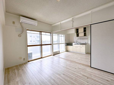 【居間・リビング】 | ビレッジハウス魚津北2号棟 | ビレッジハウスの同一物件・同一タイプの間取りの写真です