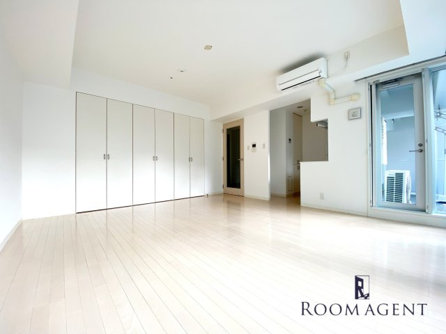 IZUMI1(イズミワン)の内装