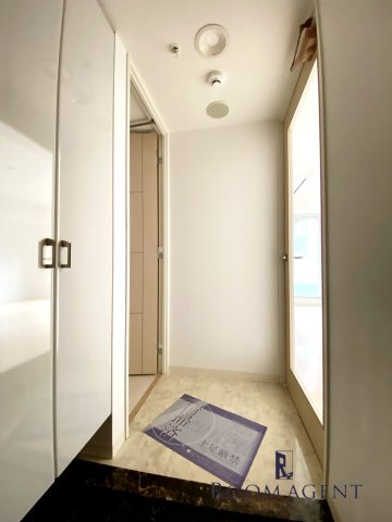 IZUMI1(イズミワン)の玄関