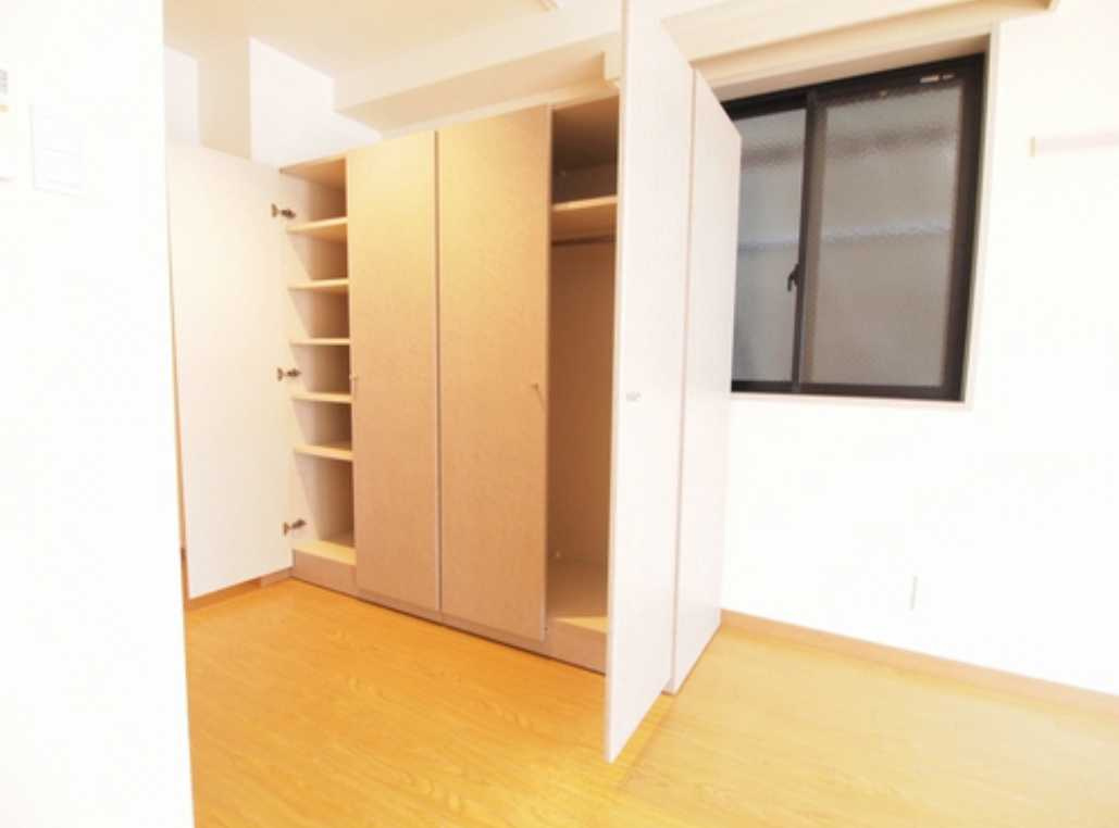 TAKE7西新宿　オートロック　ネット無料　シャーメゾンの収納