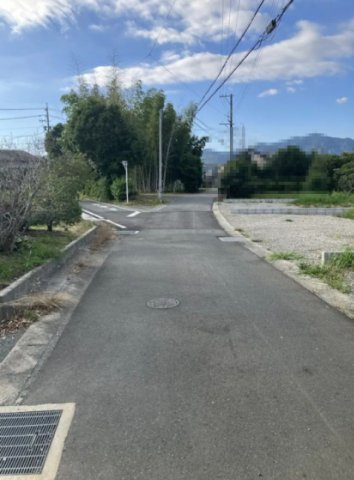 分譲地　豊川市上野三丁目　区画Cの前面道路含む現地写真|前面道路