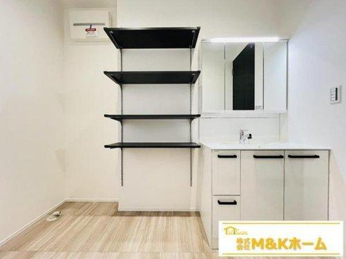 半田市郷中町3丁目　全4棟　1号棟の洗面所|広々洗面室☆