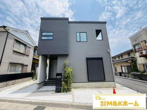 半田市郷中町3丁目　全4棟　1号棟の前面道路含む現地写真|駐車2台可能☆