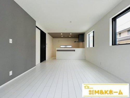 半田市郷中町3丁目　全4棟　1号棟の居間・リビング|LDK17帖☆