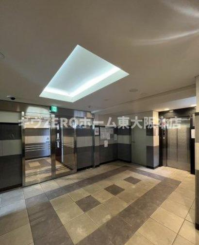 アドバンス難波南のロビー