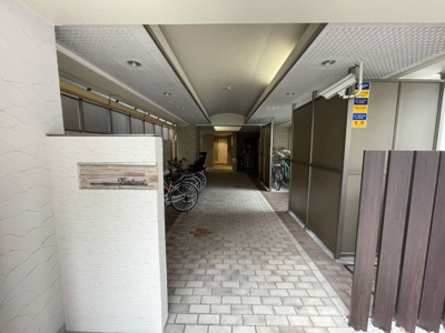 【エントランス】 | ヴァンヴェール | 毎日通るエントランスはこのようになっています