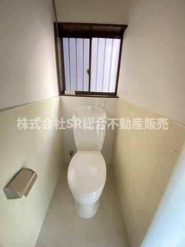 若江本町2丁目中古戸建のトイレ|トイレが2か所にあり、朝の身支度がスムーズに行えます！
