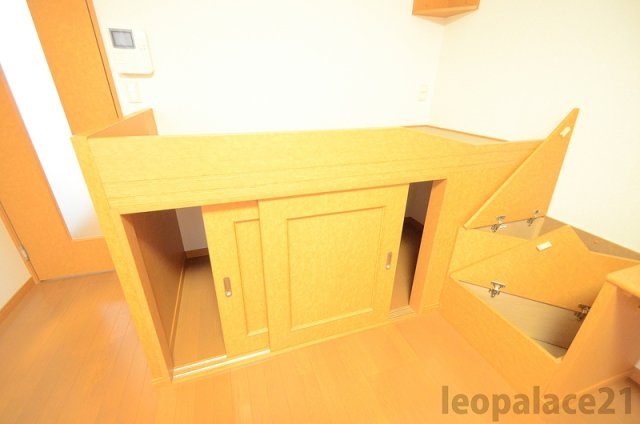 レオパレス悠Ⅱの寝室|※写真と現状が異なる場合は現状を優先　2Ｆカーペット