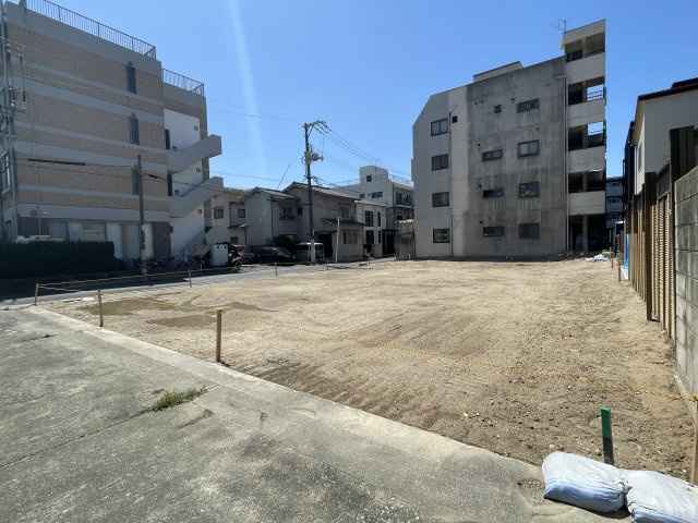 宇品神田2丁目　土地（No.3）の周辺|東側の生活道路になる里道から見た現地です。※区画図をご参照ください。