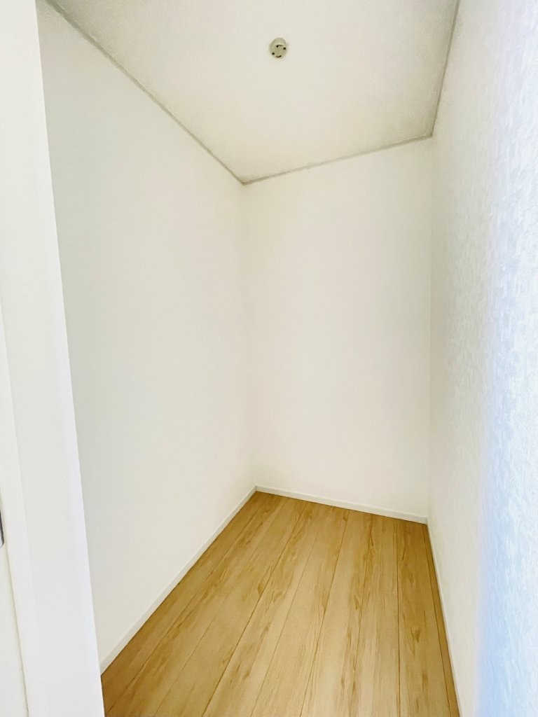 岡崎市上地町第7　新築分譲住宅　全2棟　2号棟の収納|納戸や収納庫だけでなく、趣味室やワークスペースなど多目的に活用できるストレージルーム付き♪