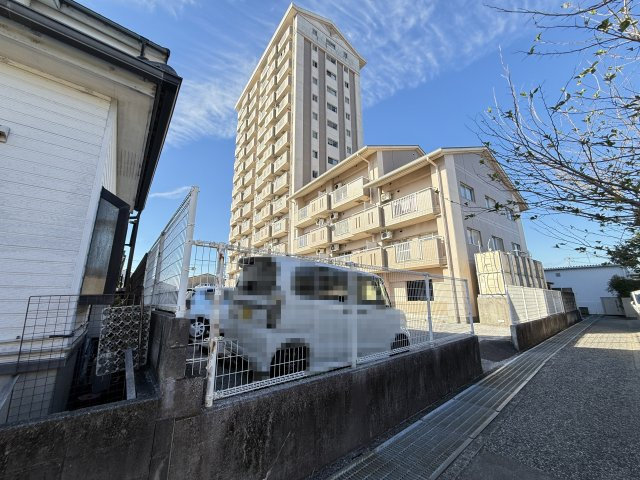 レジデンツ・アハト