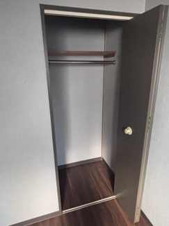 【収納】 | グランピア長居公園 | 十分な量が収納出来るクローゼットです。