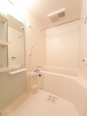 【浴室】 | ベル・フィオーレ | きれいなお風呂です