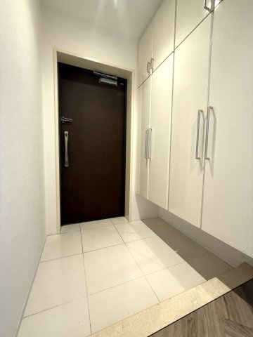 エクセレント上大川前通の玄関