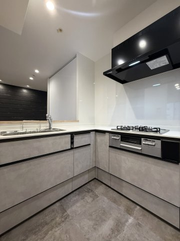 エクセレント上大川前通のキッチン