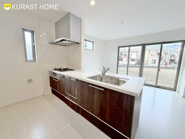 京都市右京区嵯峨野南浦町　新築戸建のキッチン