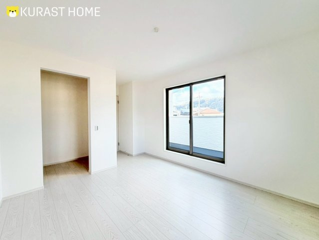 京都市右京区嵯峨野南浦町　新築戸建の洋室