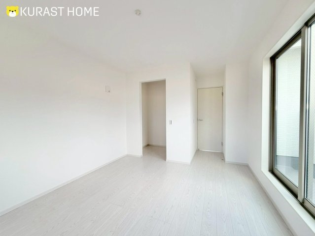 京都市右京区嵯峨野南浦町　新築戸建の洋室