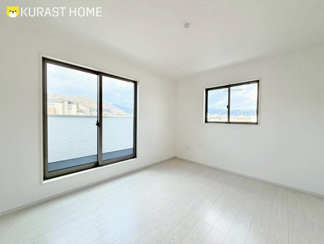 京都市右京区嵯峨野南浦町　新築戸建の洋室