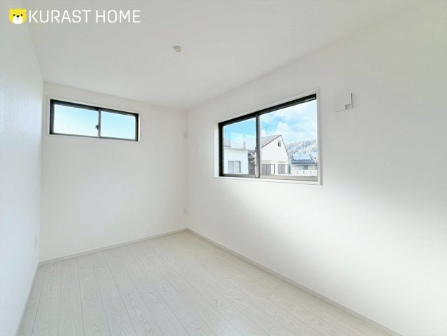 京都市右京区嵯峨野南浦町　新築戸建の洋室