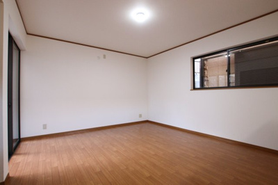 【居間・リビング】 | 河内長野市北青葉台貸家