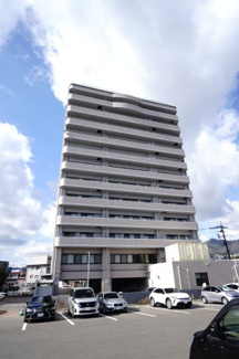 【外観】 | 【上質リフォーム】カルム宮島口 | 現地（2026年1月6日11：00頃）撮影