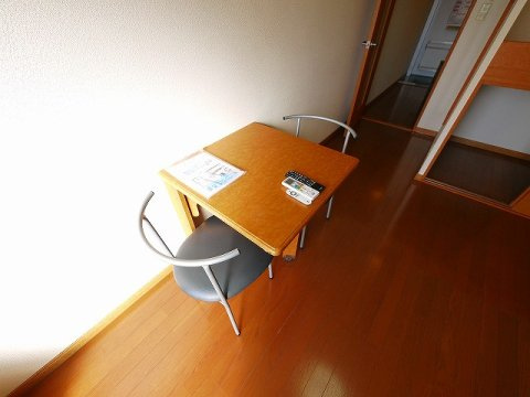 レオパレスソレーユの居間・リビング|ゆったり過ごせるリビングです